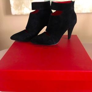 **Brand New** Charles Jourdan sz 6 Booties